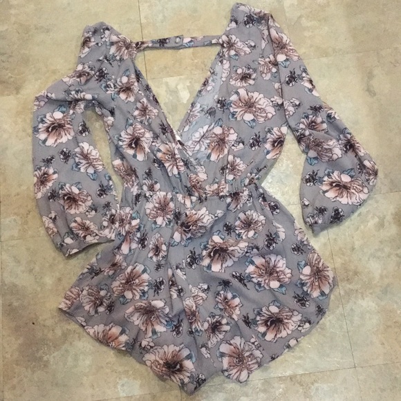TOBI Floral romper - Picture 2 of 2